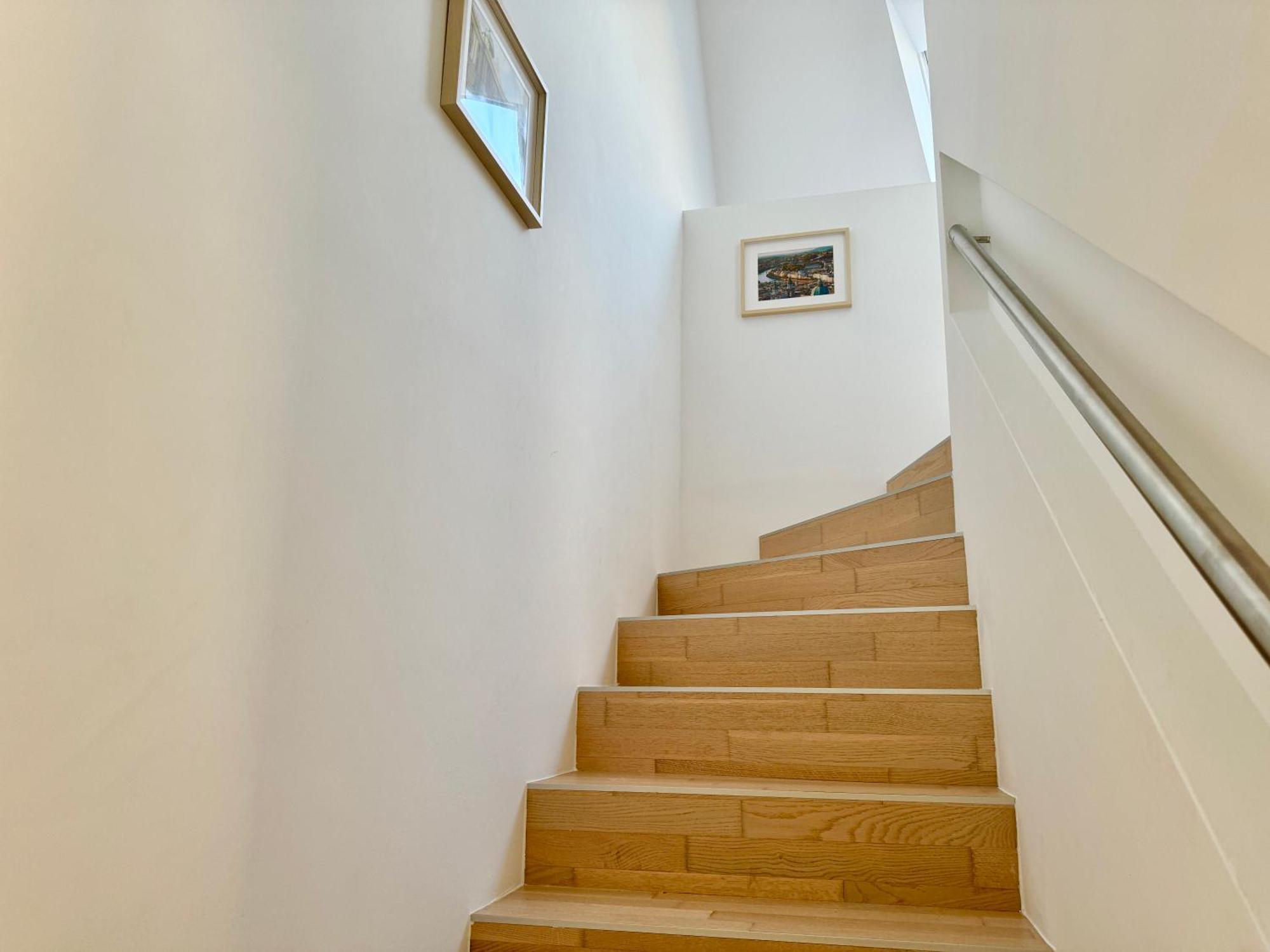 Bright Modern Maisonette With Garden & Free Parking *