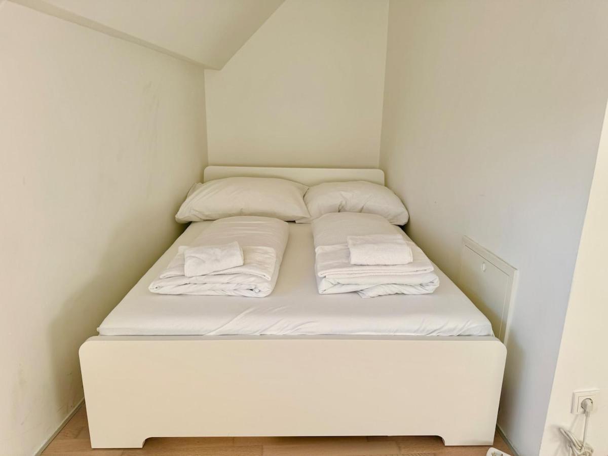 Bright Modern Maisonette With Garden & Free Parking Wien