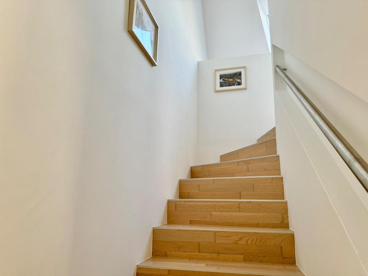 Bright Modern Maisonette With Garden & Free Parking Apartment *